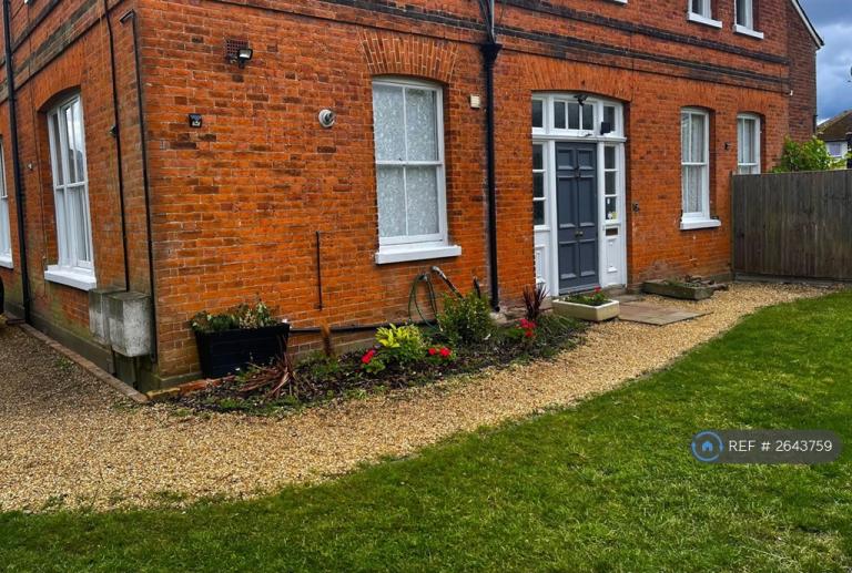 2 bedroom flat in Salisbury Road, Barnet, EN5 (2 bed) (#2643759)