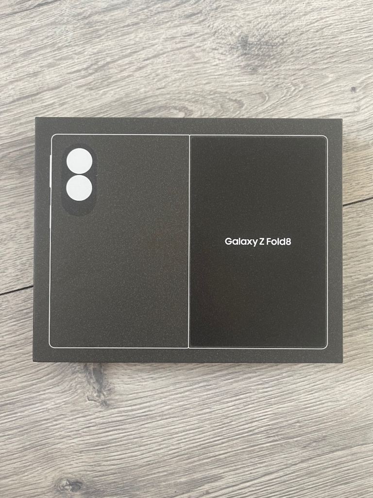 Samsung Galaxy Z Fold8, Graphite, 256GB, Unlocked *Brand New & Sealed*