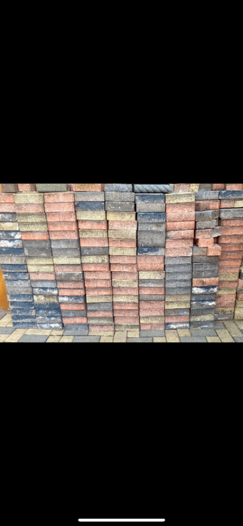 200 paving bricks 