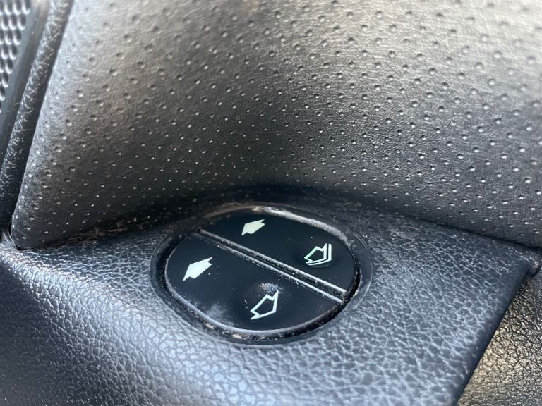 FORD FUSION 1.6+ 08 REG 5 DOOR BLACK LEATHER MOT FEBRUARY 22ND 2026 SERVICE HISTORY LOW INSURANCE