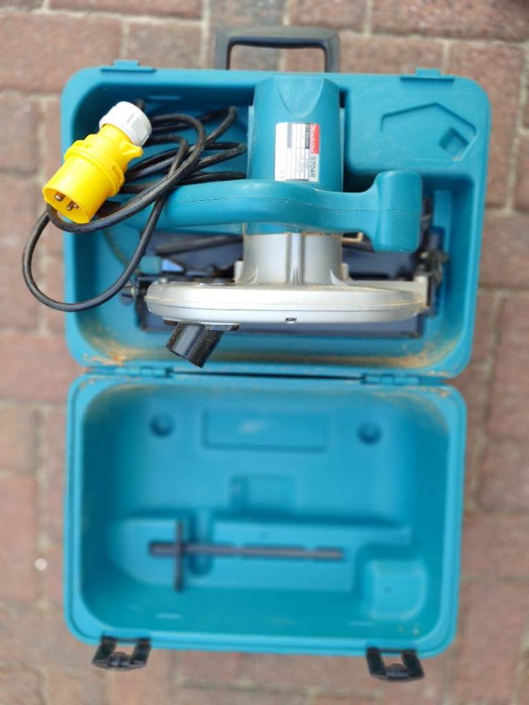 Makita 5704R 110v Circular Saw 190mm 1200W in Case – Excellent as new Condition