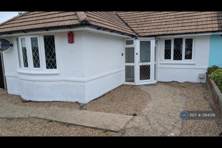 2 bedroom house in The Warren Drive, Westgate-On-Sea, CT8 (2 bed) (#2914019)
