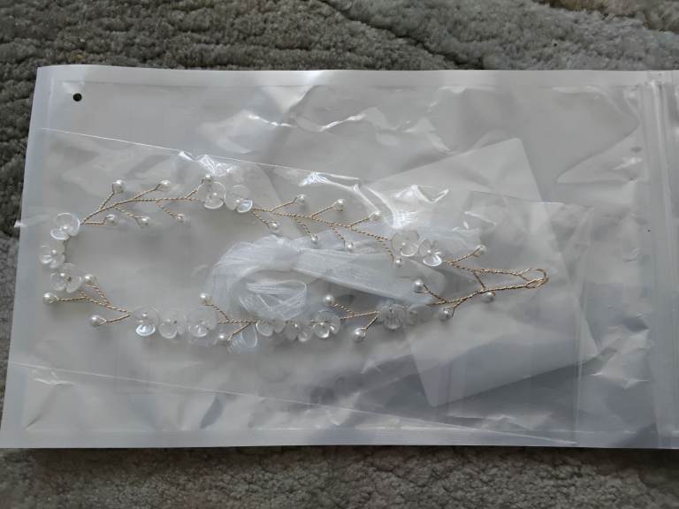 Flower girl headband £3