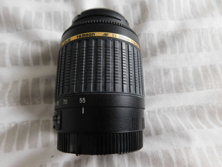 CANON FIT - TAMRON LD II  AF 55-200 ZOOM LENS  4 - 5.6 MACRO - CHINA - 52 DIA
