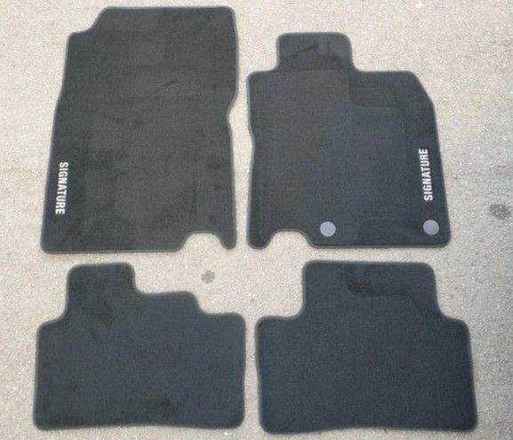 Genuine Renault Kadjar Signature Black Carpet Floor Mats 2015 >