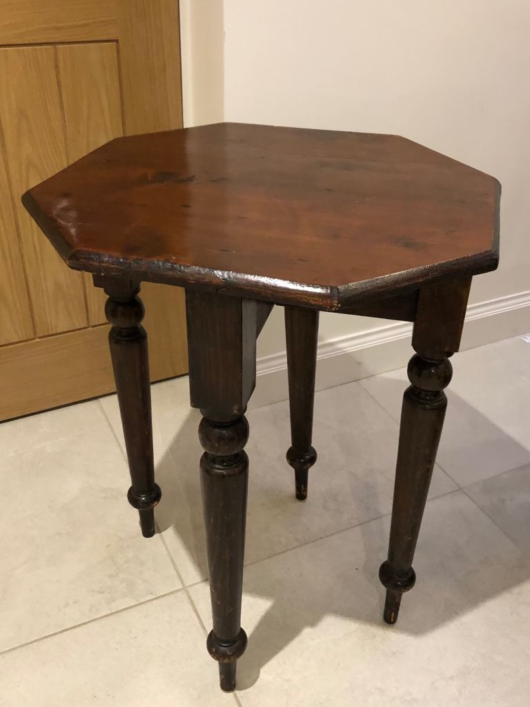 Side table. Solid wood, mahogany colour. 