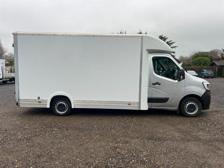 2022 Renault Master LOW LOADER 35 BUSINESS DCI Luton Van Diesel Manual