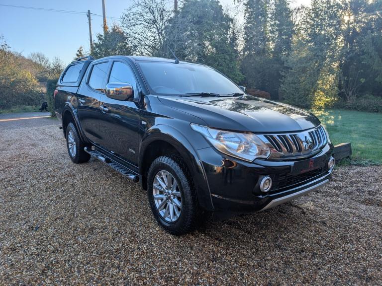 2016 Mitsubishi L200 2.4 DI-D DC Titan Pickup Double Cab 4dr Diesel Manual 4WD