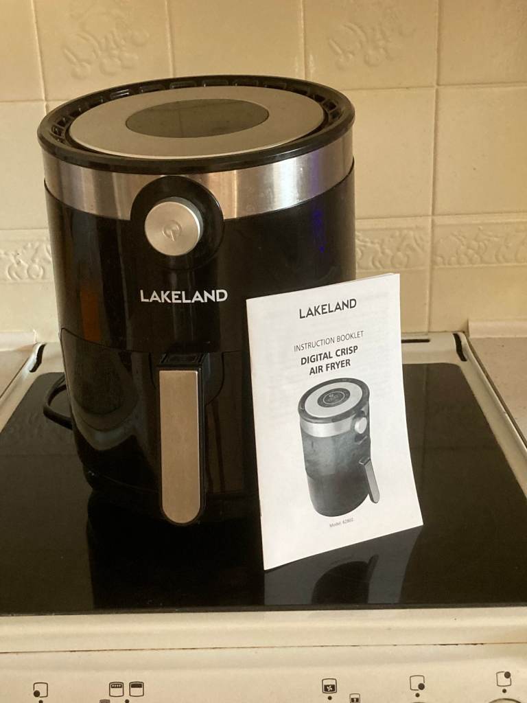 @  LAKELAND DIGITAL AIR FRYER .. V.G.C.  SELLING AS NEW ONE GIFTED.. & FREE DIGITAL PHOTO FRAME  @