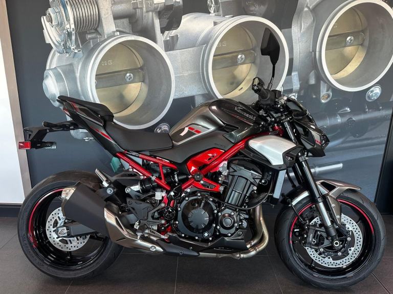 2025 KAWASAKI Z900
