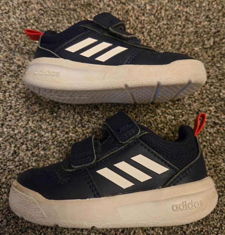 ADIDAS CRIB BABY TRAINERS SIZE 4K UK EUR size 20