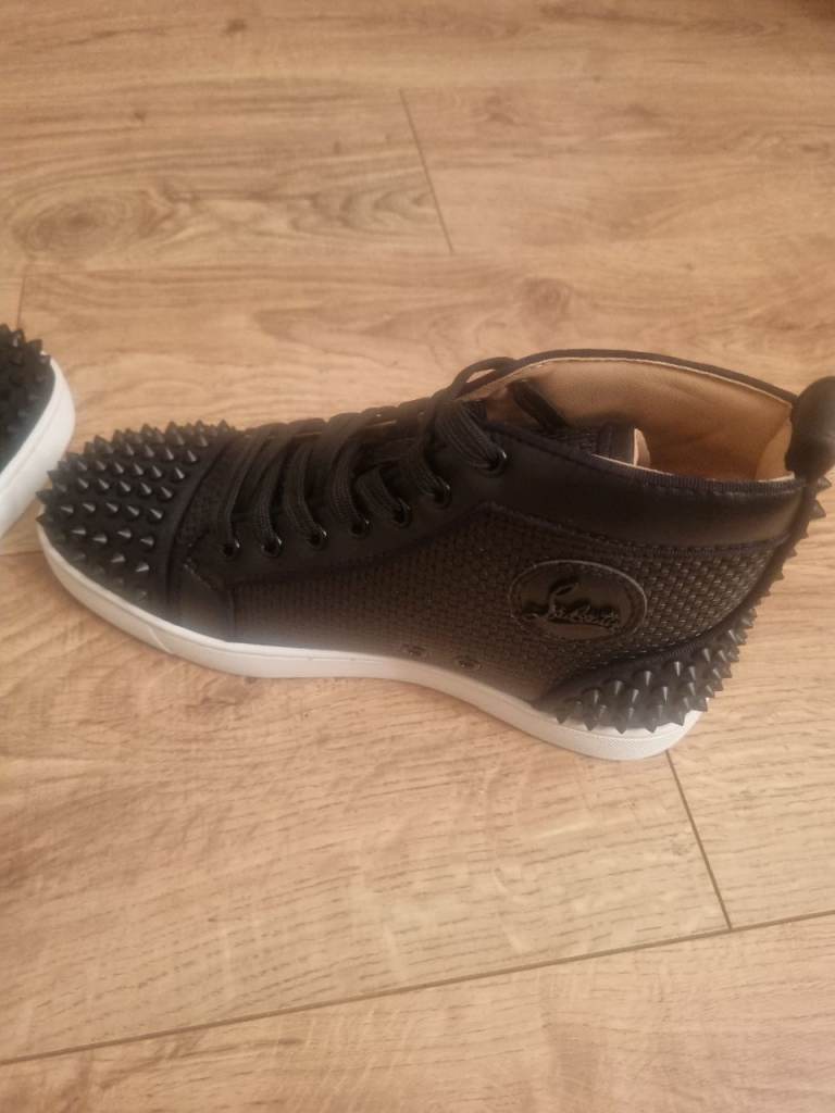 Christian Louboutin size 5
