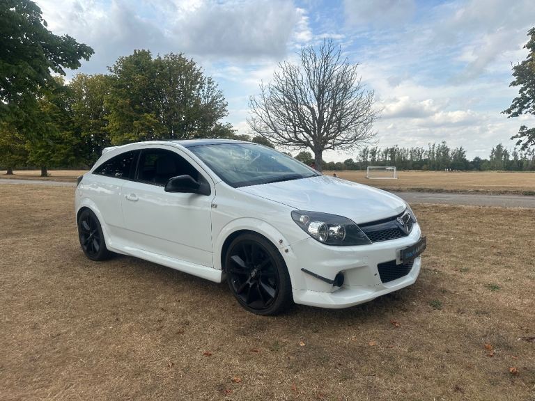 VAUXHALL ASTRA VXR ARTIC EDITION 1 YEARS MOT DRIVE AWAY