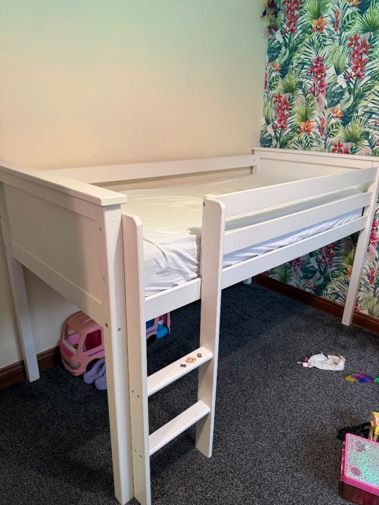 White Wood Mid Sleeper Single Bed 