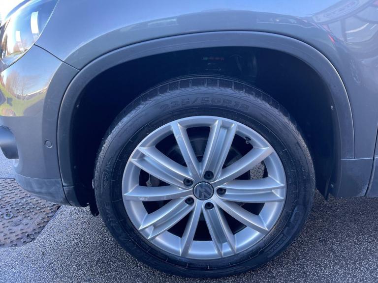 2016 Volkswagen Tiguan 2.0 TDI BlueMotion Tech Match Edition DSG 4WD Euro 6 (s/s) 5dr ESTATE Dies...