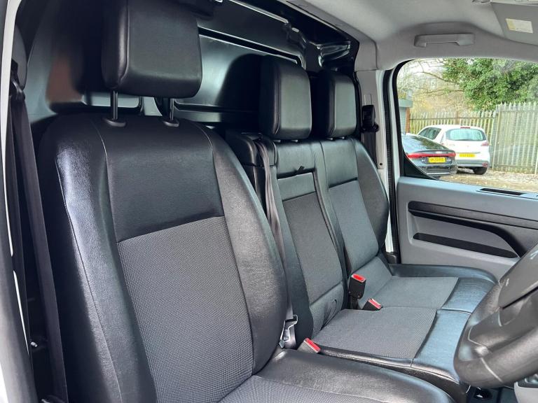 2021 Peugeot Expert 1.5 BlueHDi 1000 Professional Premium Standard Panel Van MWB Euro 6 (s/s) 6 P...