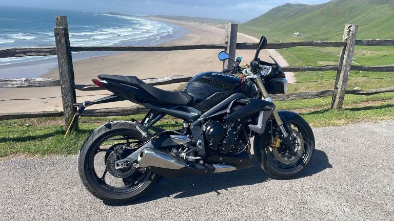 Triumph, STREET, 2014, 675 (cc)