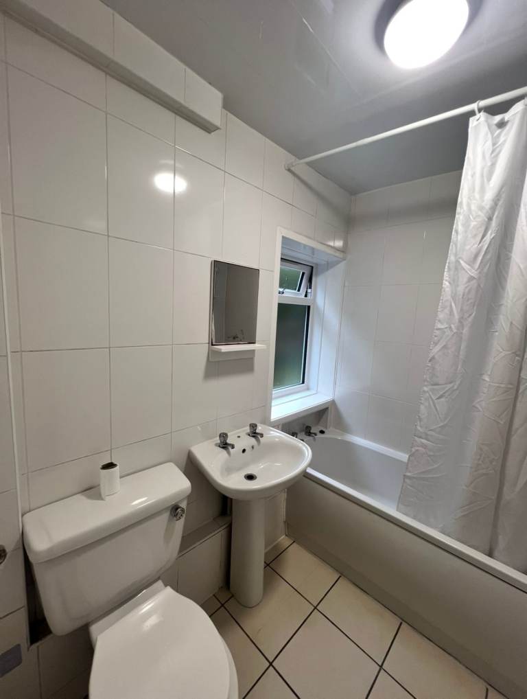 Crofthill Road - Property Available To Rent 