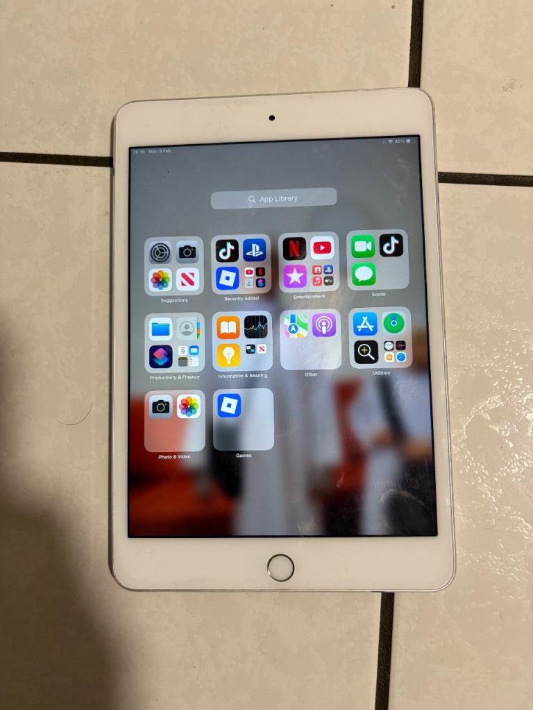Apple iPad mini 4th gen. 128 GB