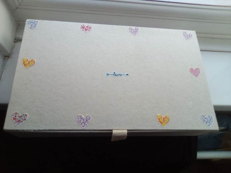 New jewellery/trinket box with mirror and dividers in gingham design.  