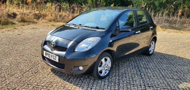 Toyota Yaris 1.33 VVTi 2010 petrol manual  5 doors MOT 02/27