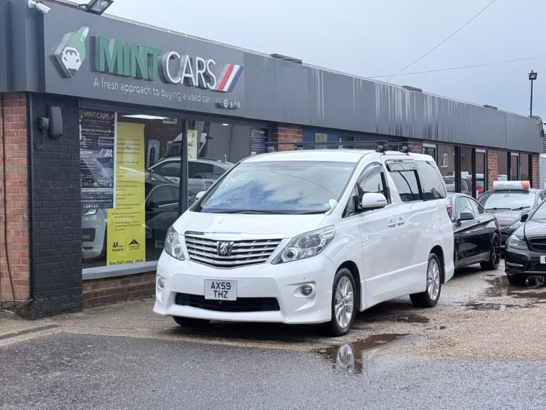 TOYOTA ALPHARD - 2010