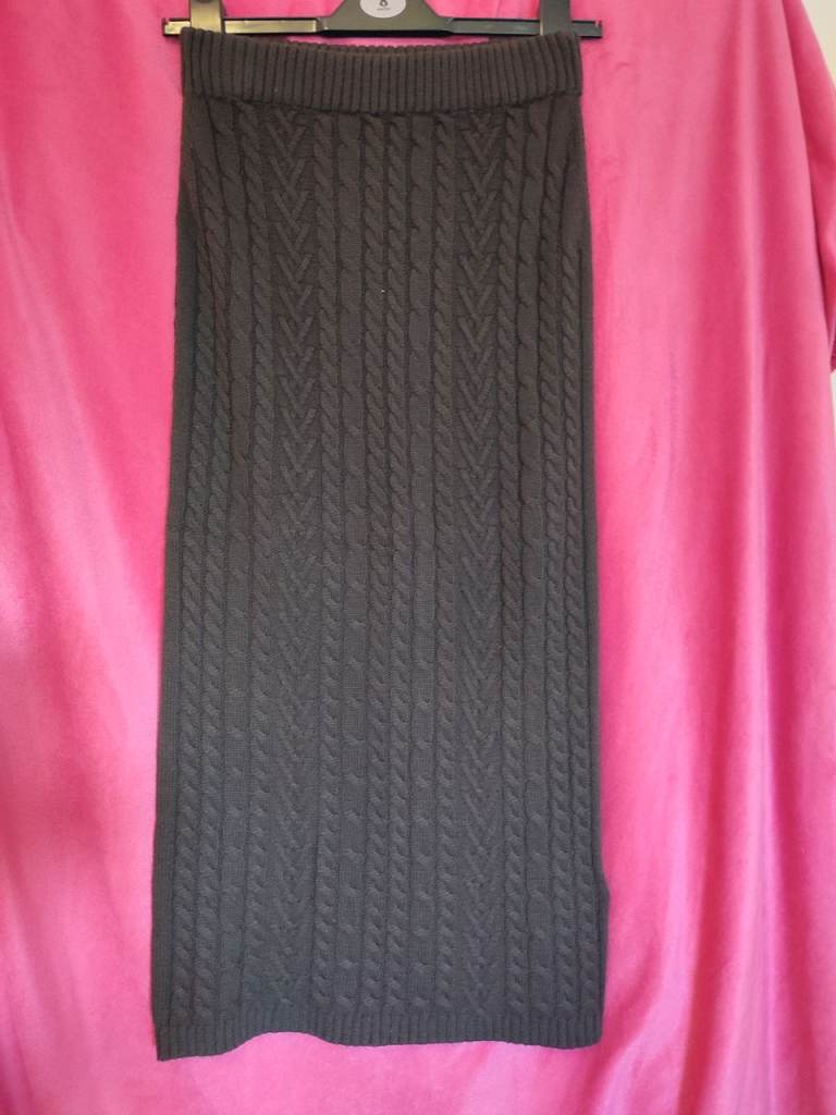 image for NEW M&S SKIRT SIZE SMALL