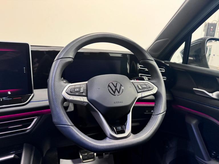 2025 Volkswagen Tiguan 1.5 TSI eHybrid 19.7kWh R-Line SUV 5dr Petrol Plug-in Hybrid DSG Euro 6 (s...