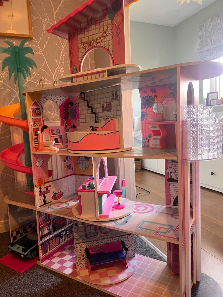 LOL doll house