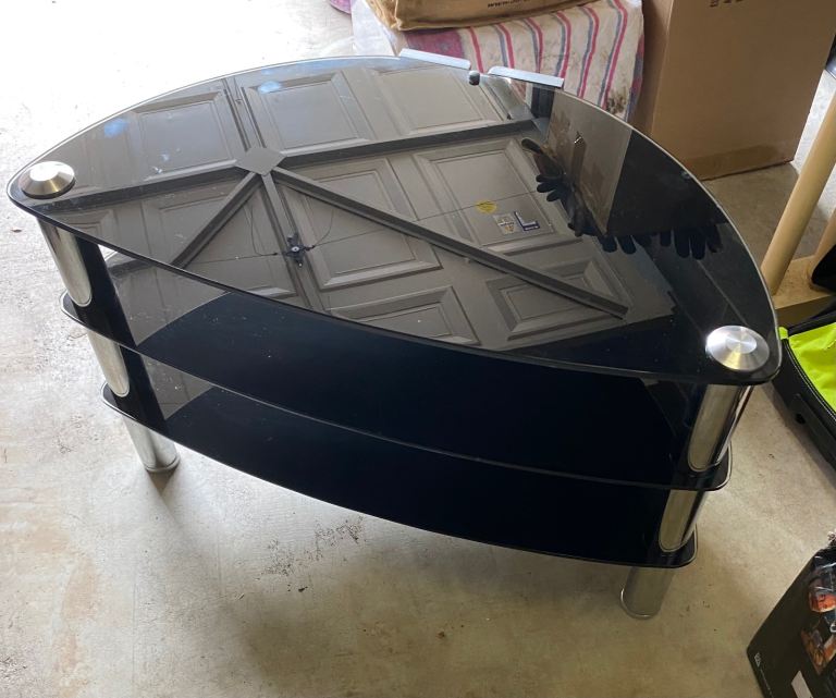 Corner TV stand