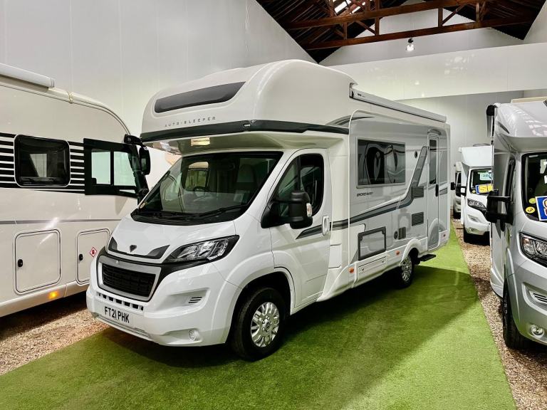 AUTO SLEEPER BROADWAY EK / 3500KG / 2021 / 5 BERTH / END KITCHEN / MOTORHOME