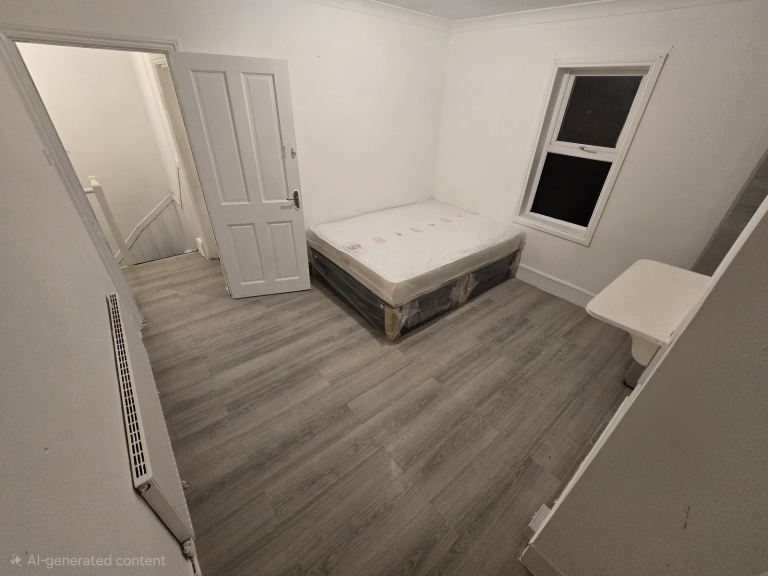 Double room at gallows corner Romford 