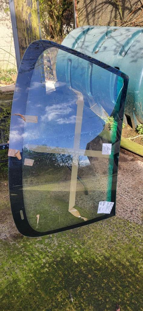 Audi 80 b4 cabriolet windscreen 