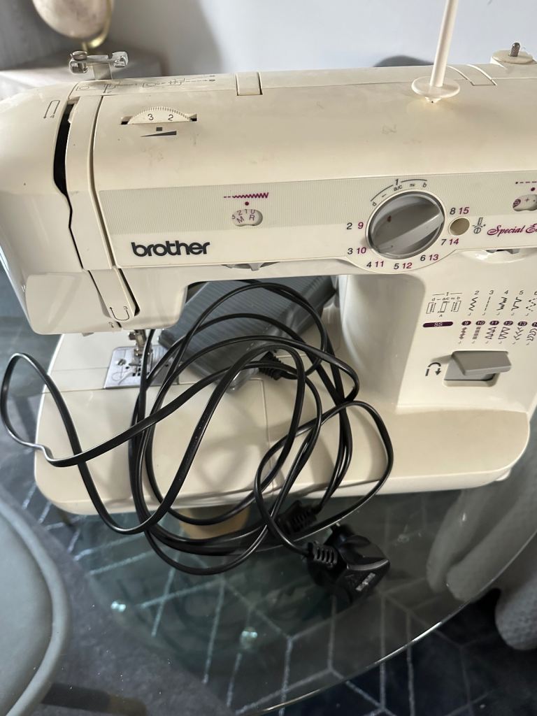 Brother XL-5500 Sewing Machine – Good Condition