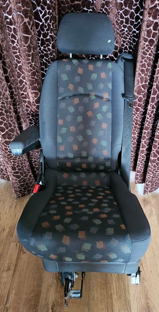 MERCEDES VITO REAR SEATS DELIVERY AVAILABLE 