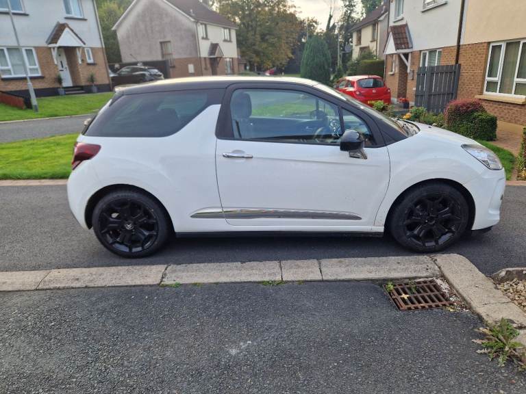 Citroen, DS3, Hatchback, 2013, Manual, 1598 (cc), 3 doors Petrol