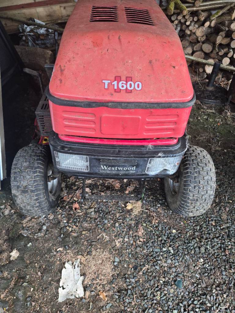 Westwood T1600 Ride-On Lawnmower – Fair Condition