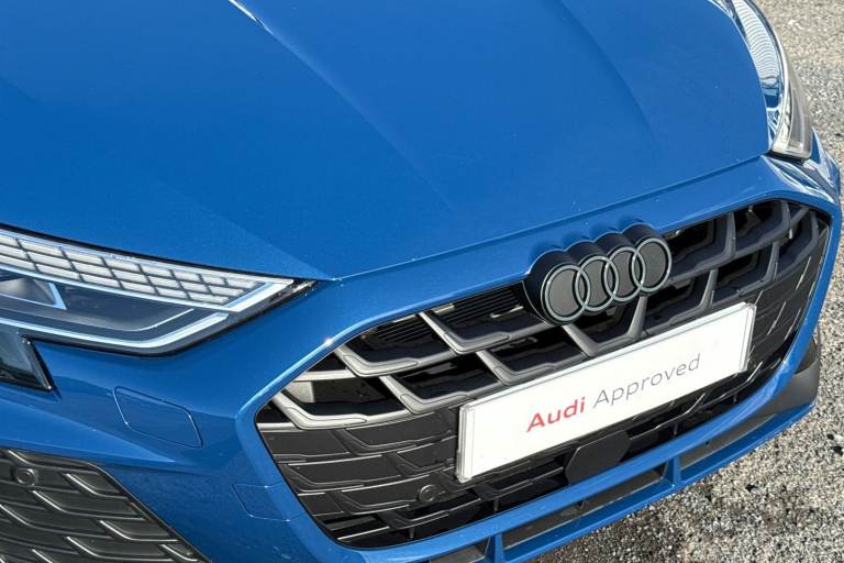 2025 Audi A3 Black Edition 35 TFSI  150 PS S tronic SUV PETROL Automatic