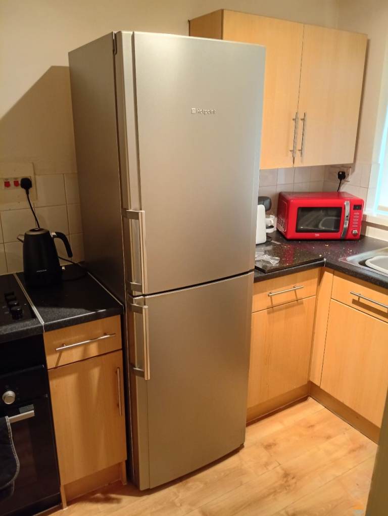 Fridge freezer 