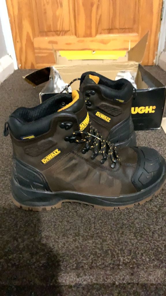 DeWalt Safety Boots – UK Size 7