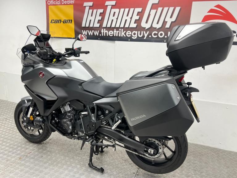 2022 72 Honda NT1100 Manual - 4700 miles