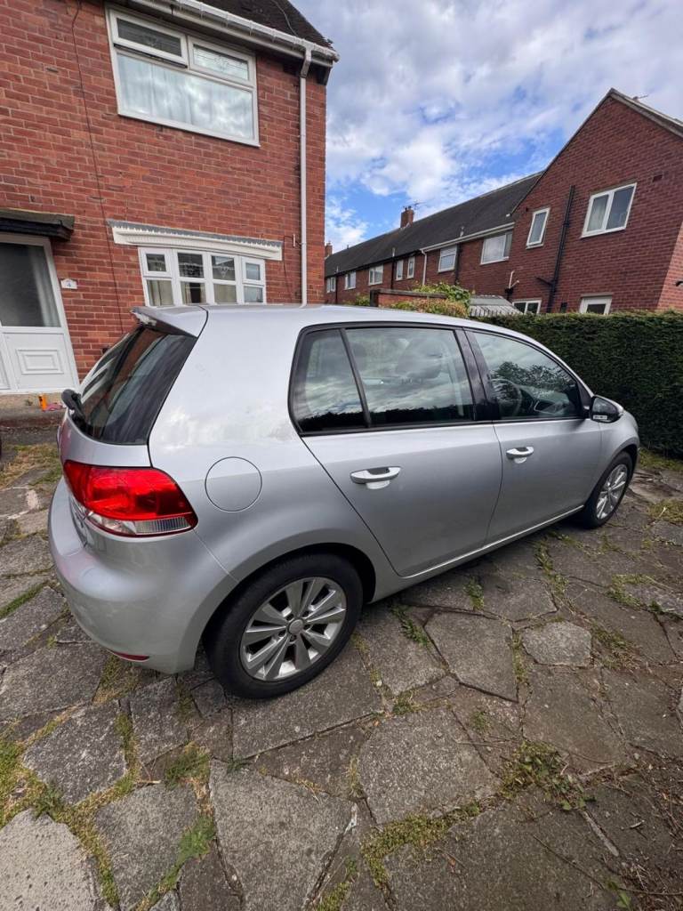 2010 Volkswagen Golf Automatic – Excellent Condition with low mileage 