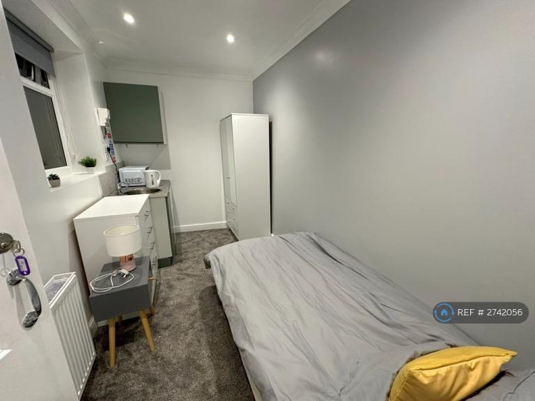 1 bedroom in St. Eanswythe Way, Folkestone, CT20 (#2742056)