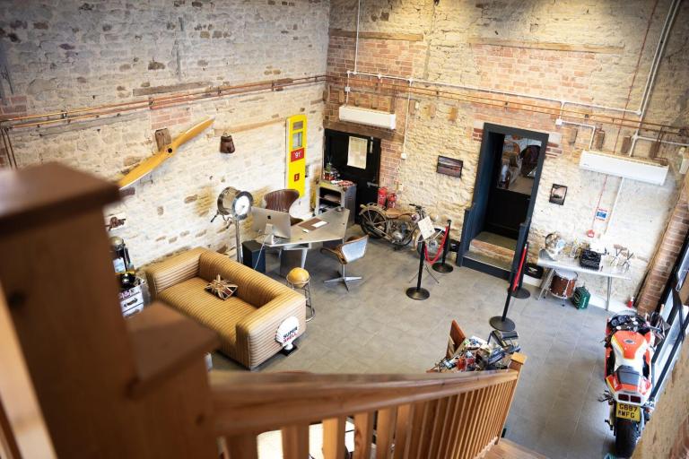  Land Rover Defender 110 3.0 D300 MHEV X-Dynamic HSE Auto 4WD Euro 6 (s/s) 5dr Diesel Automatic