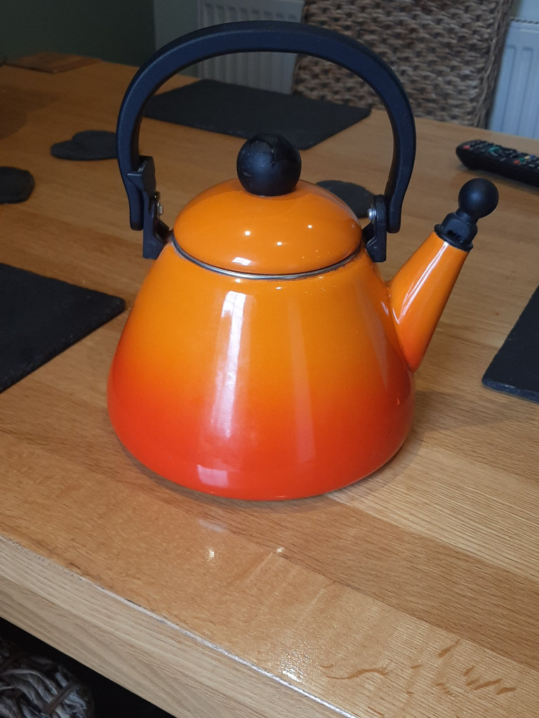 Le crueset volcanic kettle