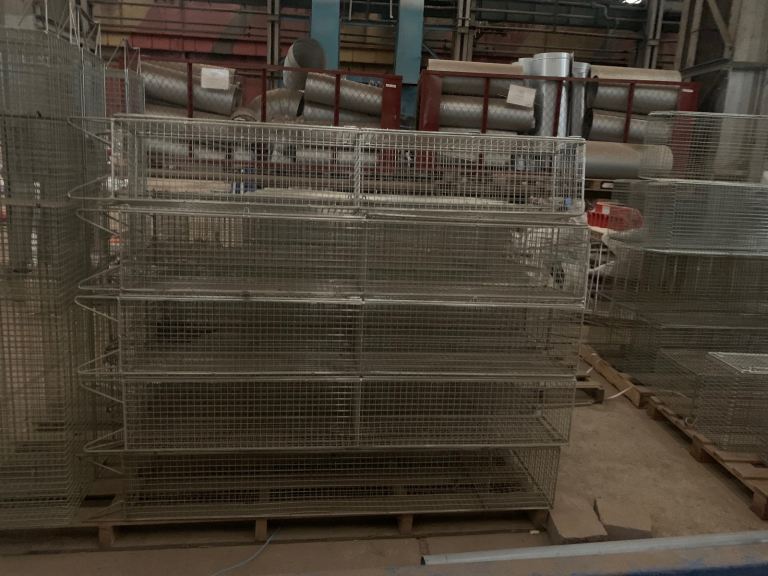 Welfare cages, singles and Doubles