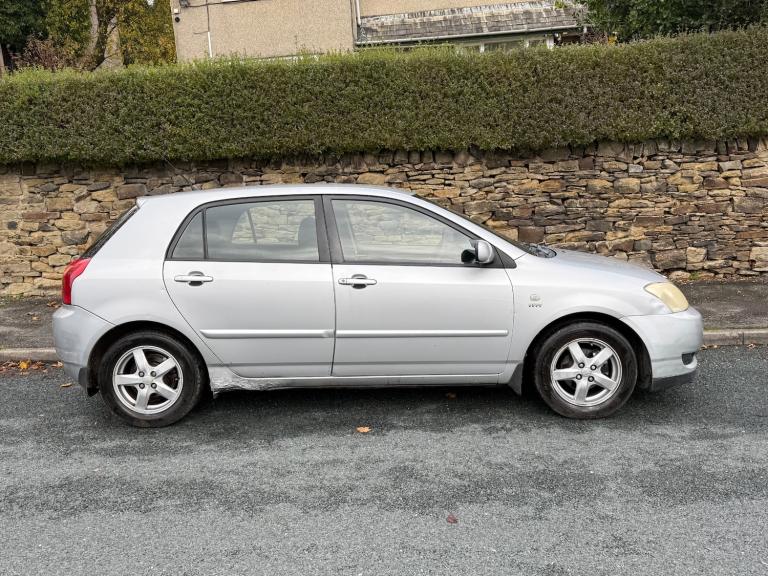 2003 Toyota Corolla VVT-I PETROL MANUAL 5 DOORS HATCHBACK SILVER HATCHBACK Petrol Manual