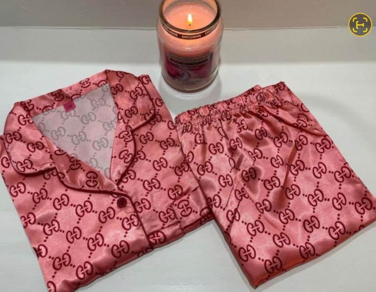 Womans pyjamas