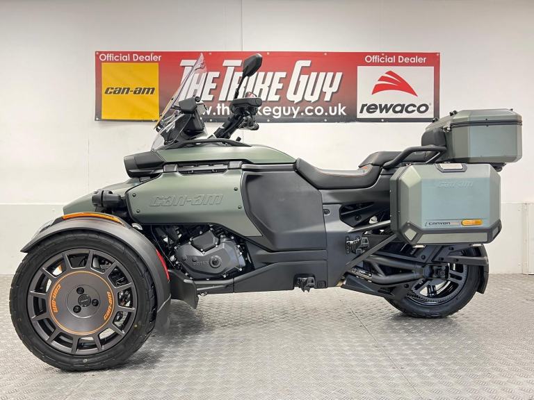 2025 Can-Am Canyon Redrock Semi Automatic Trike with 800 Miles 
