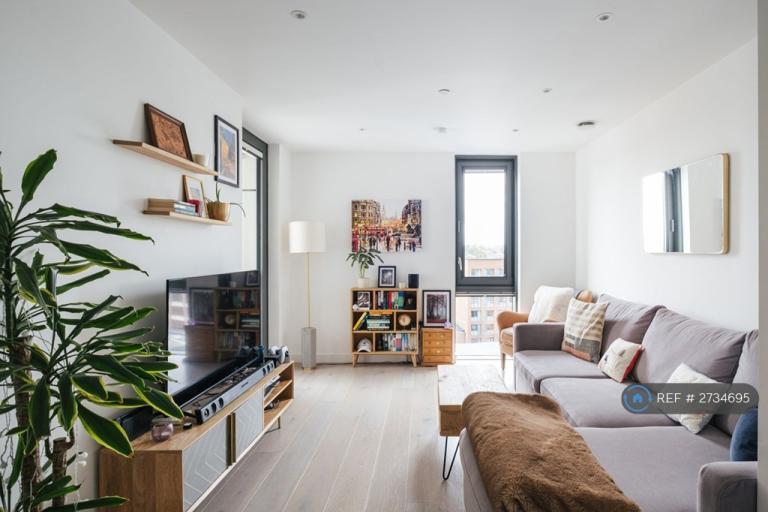 1 bedroom flat in London, London, N4 (1 bed) (#2734695)